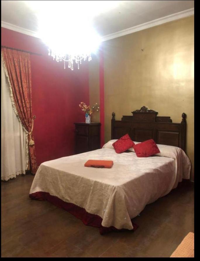 Apartamento En Pleno Centro De Marchena 3 Dormitorios 3 Banos Privados Екстер'єр фото