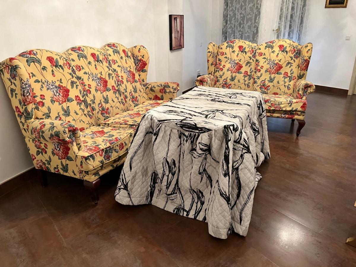 Apartamento En Pleno Centro De Marchena 3 Dormitorios 3 Banos Privados Екстер'єр фото
