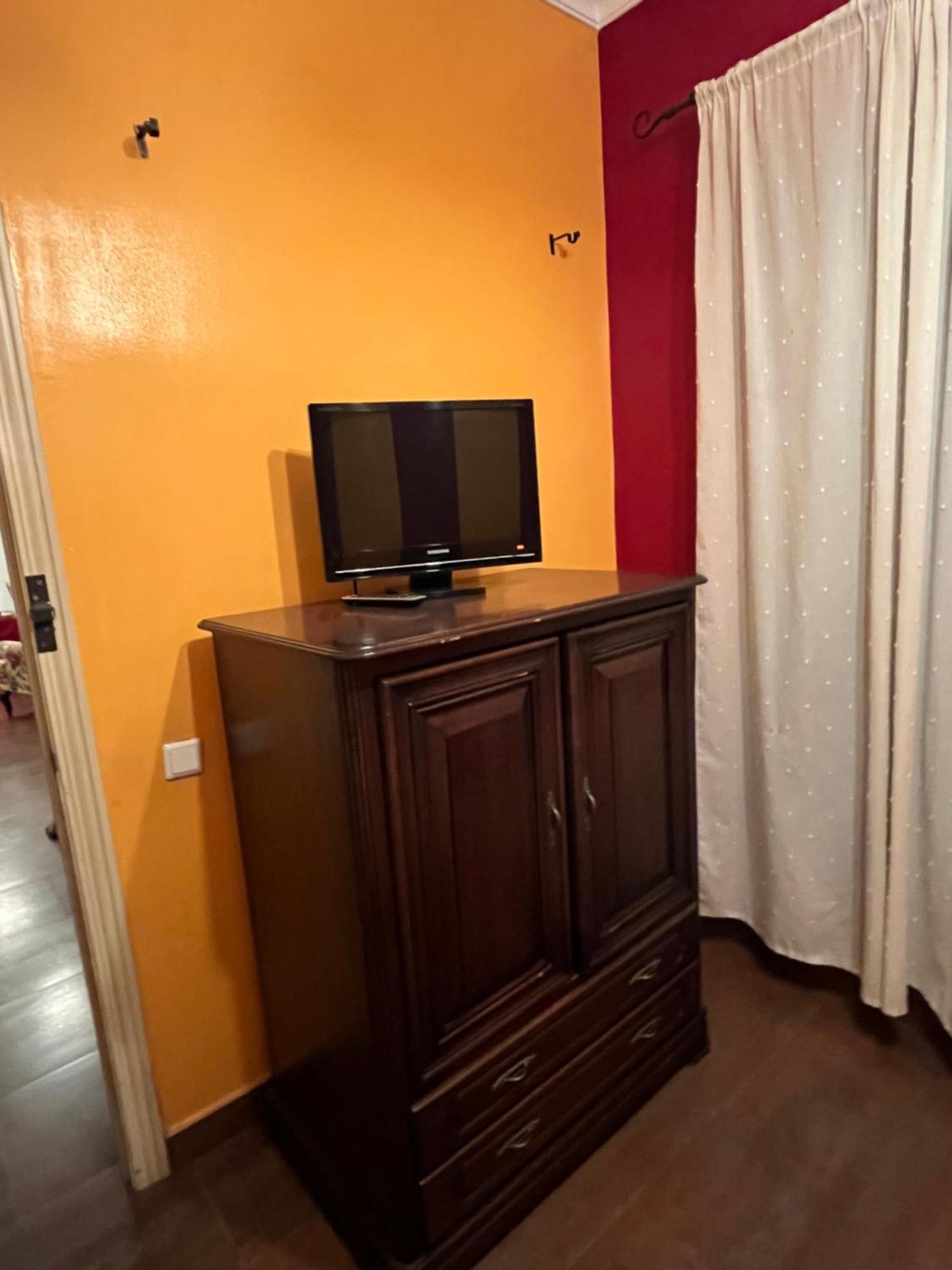 Apartamento En Pleno Centro De Marchena 3 Dormitorios 3 Banos Privados Екстер'єр фото